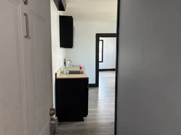 36 Lake St APT 1, Webster, MA 01570