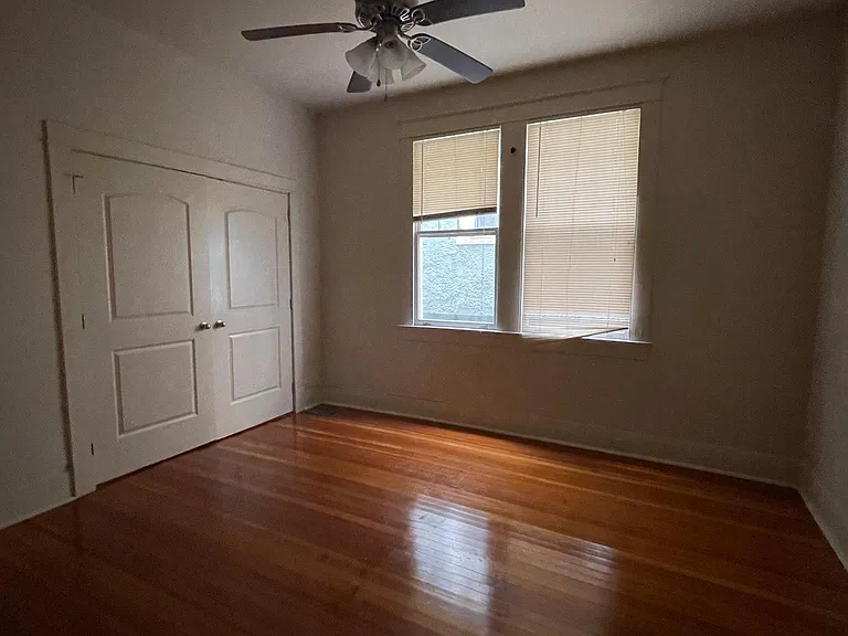 7816 Saint Charles Ave #LOWER — Photo 11