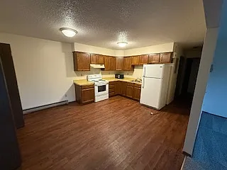1002 Beaumont Drive — Photo 2