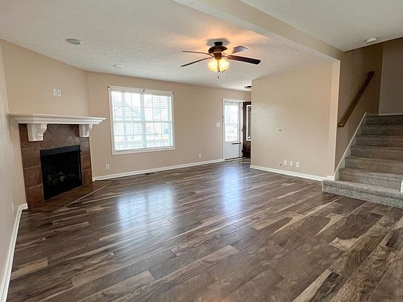 3rd image of 503 Falkland Cir