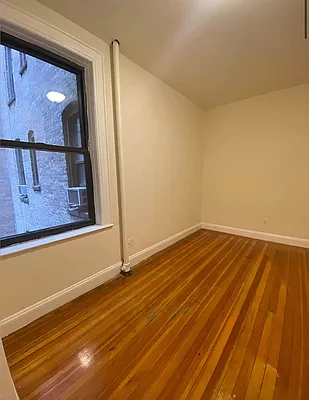 Rented by Manhattan Dwelling Corporation | media 5