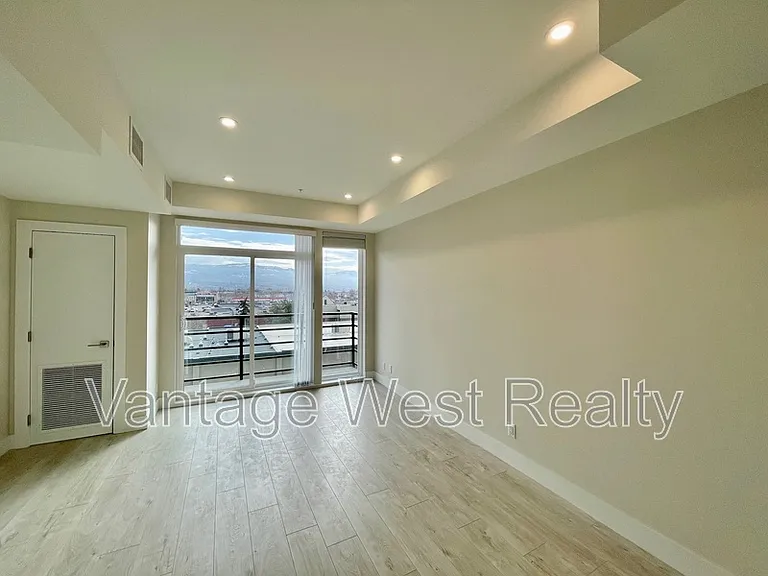1925 Enterprise Way #409 — Photo 8
