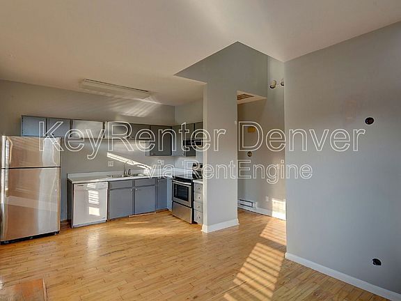 2nd image of 1024 N Lipan St #2