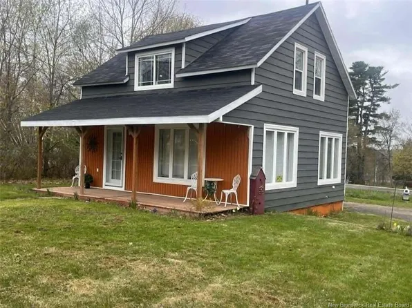 433 Pleasant Dr, Minto, NB E4B 2T2