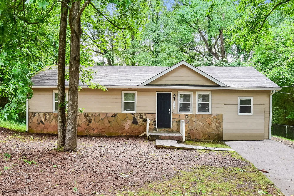 3 bed, 2.0 bath, 1138 sqft, $1,510 — Photo 1