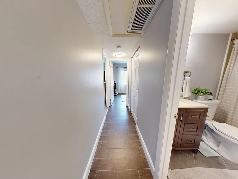 124 Roberts Ln #401 — Photo 21