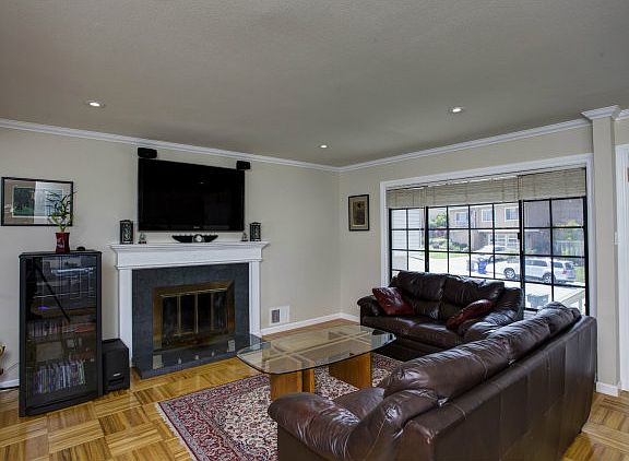 3rd image of 369 Zamora Dr