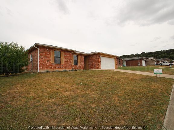 3rd image of 1118 Katelyn Cir