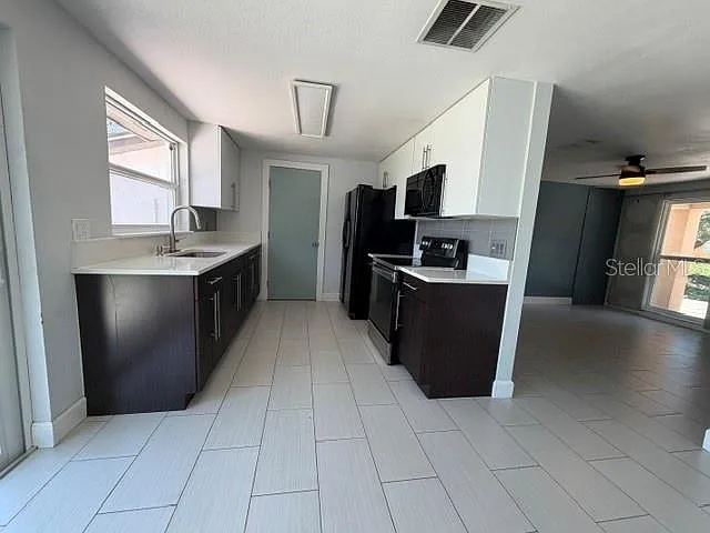 7904 Woodvine Cir — Photo 7