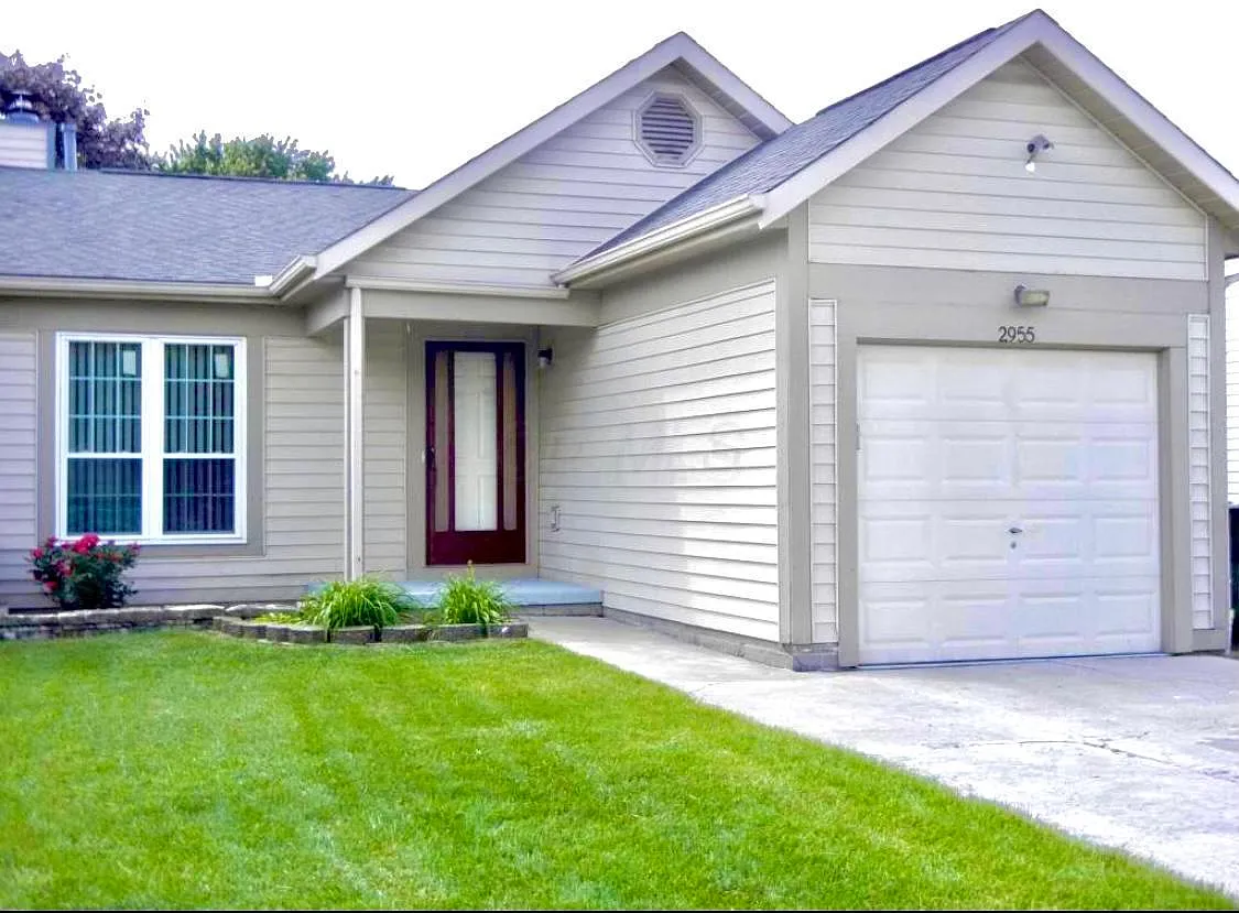 2955 Arrowsmith Dr photo 1