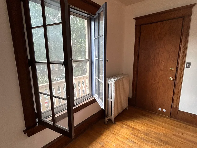 2517 Emerson Ave S #3 — Photo 6