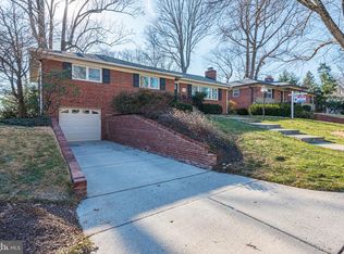 5906 Osceola Rd, Bethesda, MD 20816