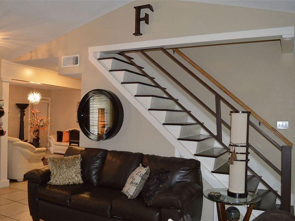 1st image of 2814 Savannah Ct