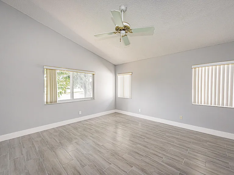 5148 Rosen Blvd — Photo 36
