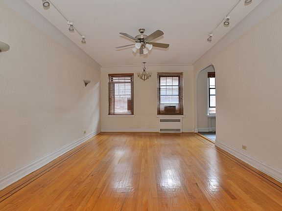 4th image of 109-14 Ascan Ave APT 6M