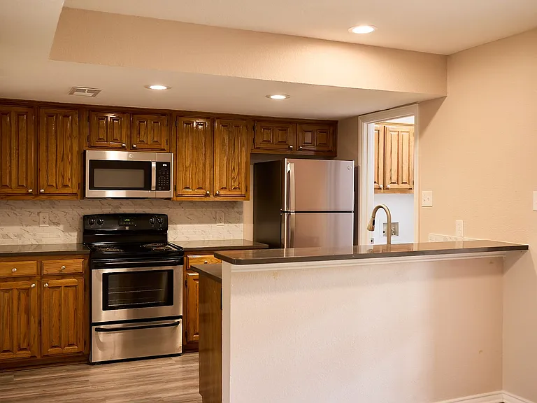 900B Kilkenny Ct — Photo 5