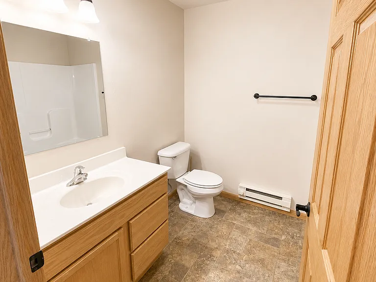 Berry Pointe Luxury Apartments — Photo 18