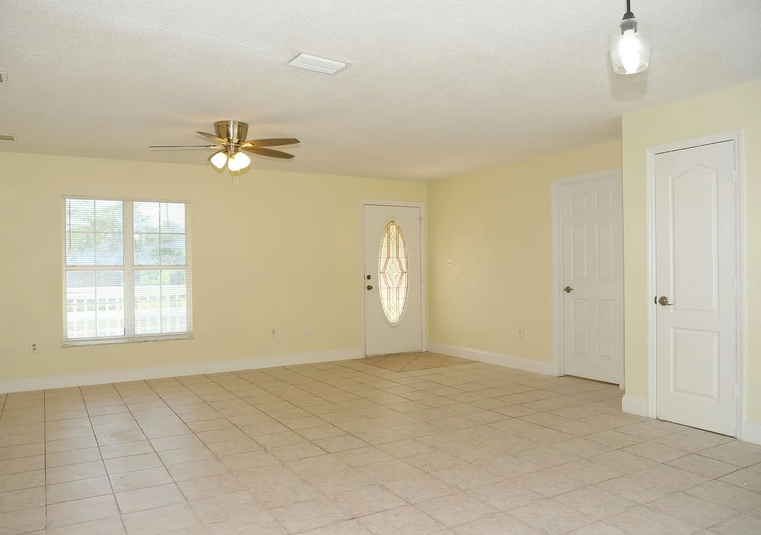Renovated home — Photo 4