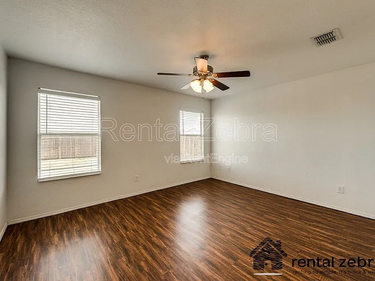 1336 Castle Ridge Rd — Photo 11