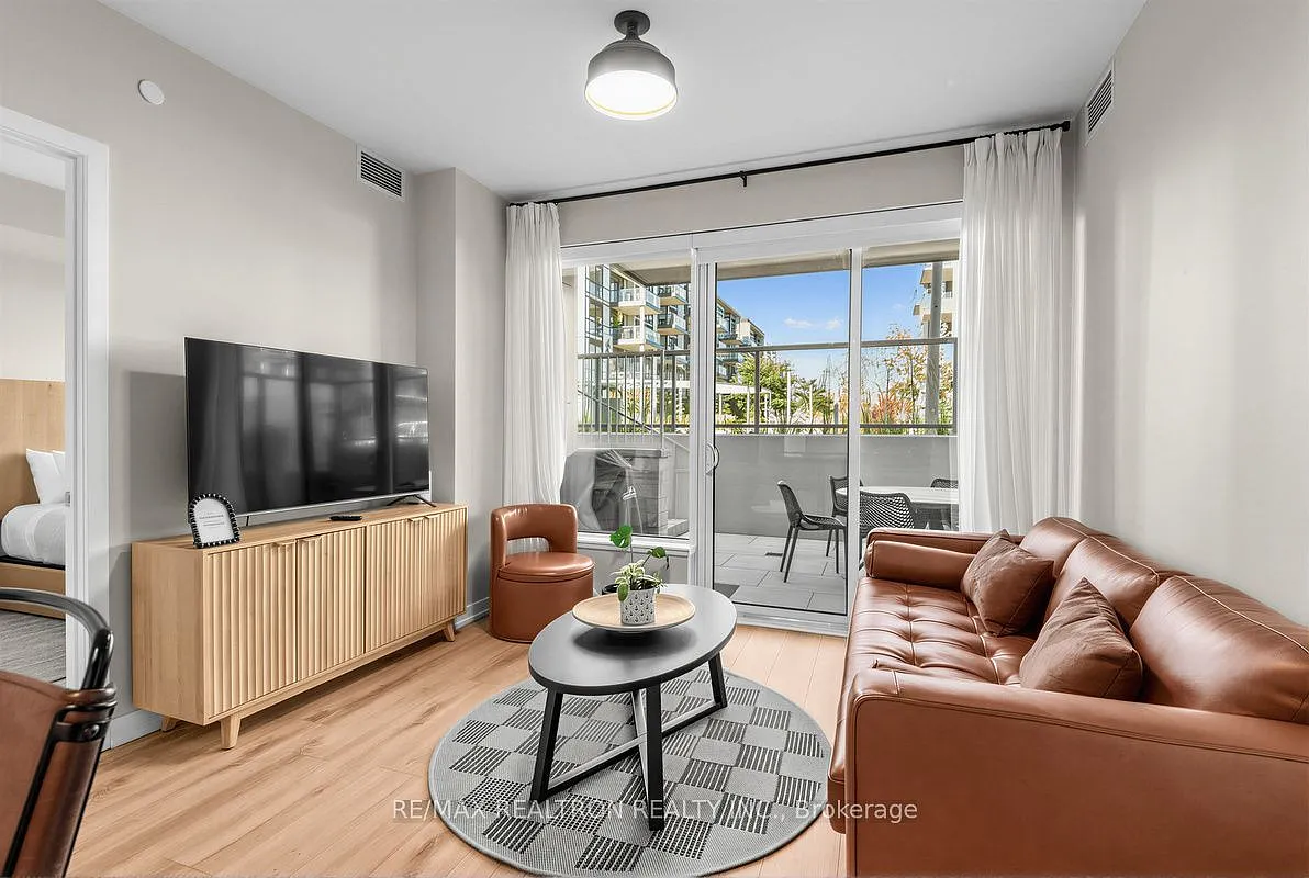 2 bed, $2,500 — Photo 4