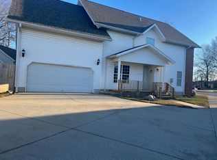 1603 E Redrex St, Springfield, MO 65804