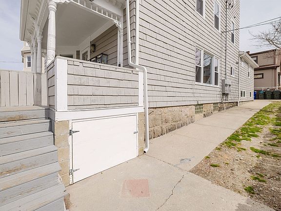3rd image of 194 Albion St