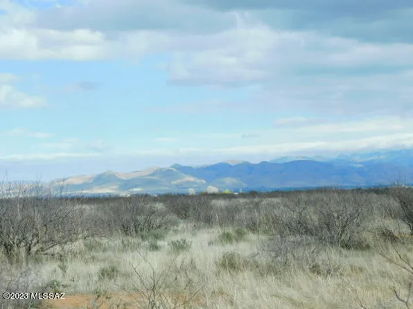 E Aschenbach Rd #319, Pearce, AZ 85625