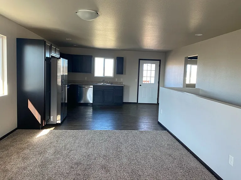 845 Diamond Ridge Blvd — Photo 3