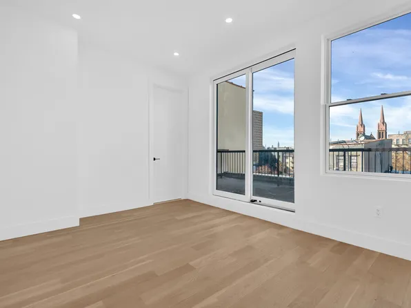 97 Seigel Street image 1 of 10