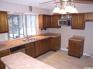 5660 Meister Rd, Mentor, OH 44060