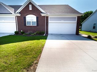 1408 Lincoln St, Lapeer, MI 48446