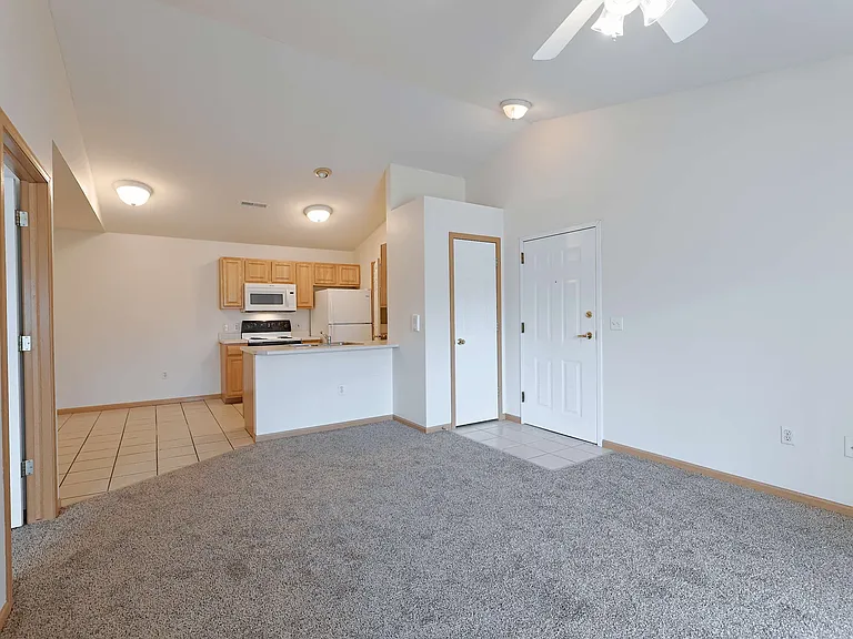 Park Ridge Apartments — Photo 15