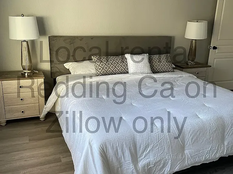 1020 Monterra Ln — Photo 2