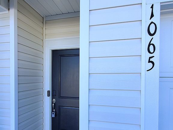 2nd image of 1065 Arborwood Ln SW