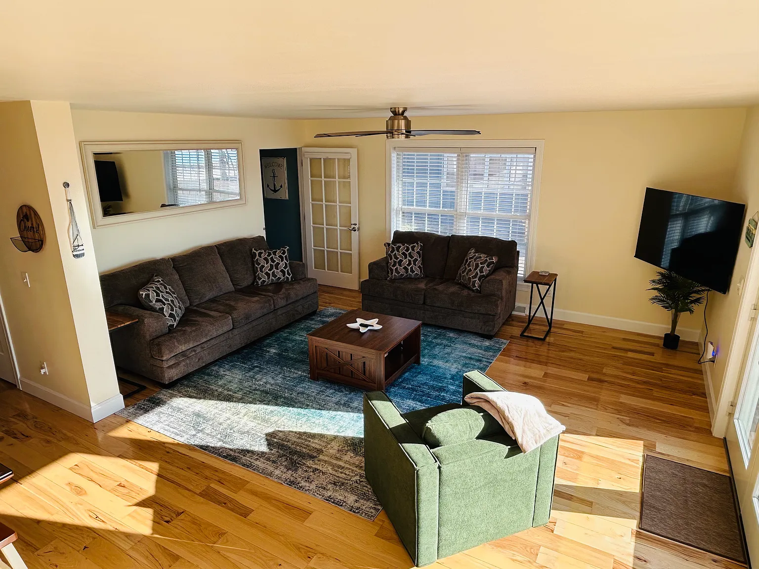 1401 Park Ave — Photo 2
