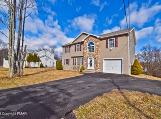 2437 Grey Birch Ln, Long Pond, PA