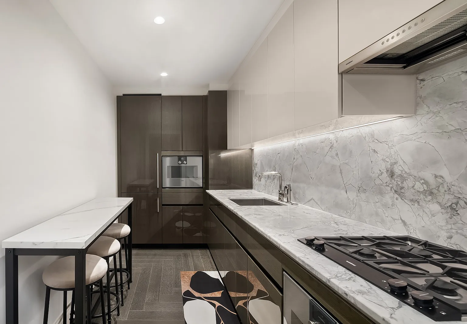 303 Park Avenue — Photo 2