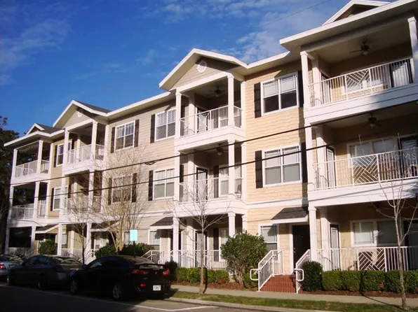 1460 NW 3rd Pl APT 212, Gainesville, FL 32603