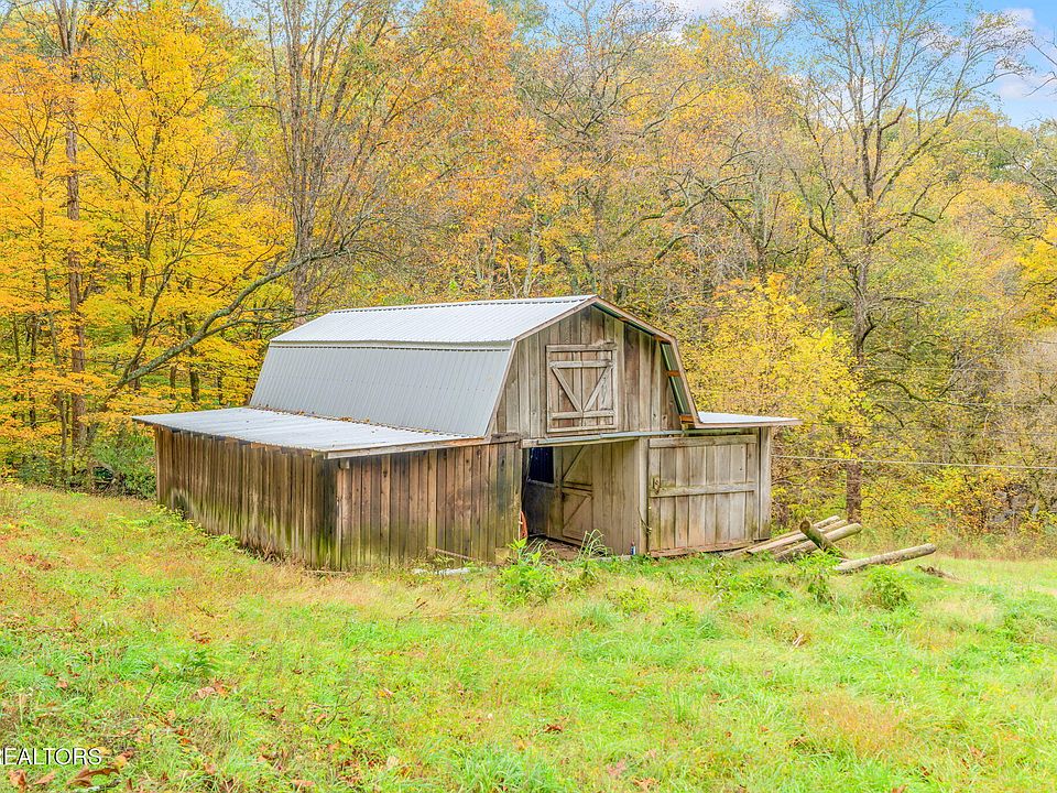 43rd image of 205 Tobby Hollow Ln
