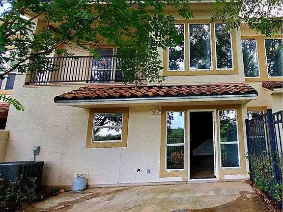 2nd image of 22 Ventana Pkwy #22