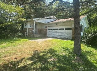 677 S Bickett Rd, Xenia, OH 45385