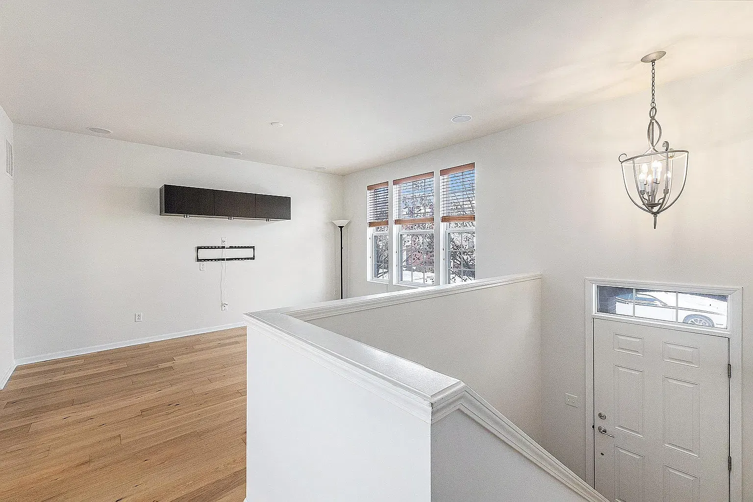 2 bed, 2.5 bath, 1518 sqft, $2,400 — Photo 3
