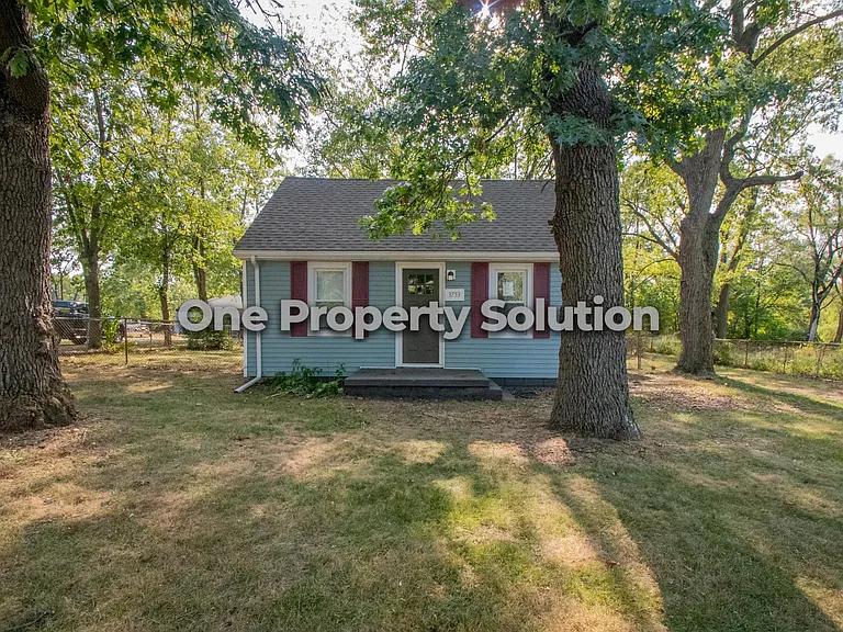 3753 Englehart St — Photo 3