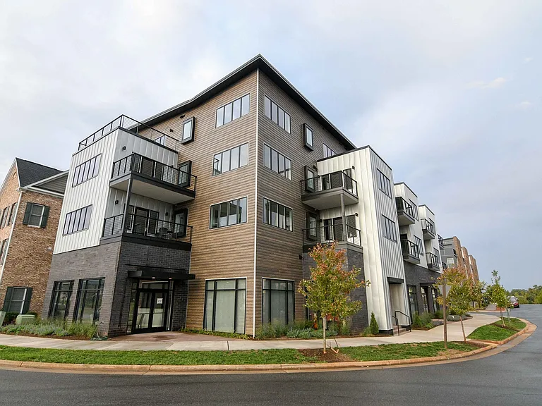 Old Trail Heights Apartments — Photo 20
