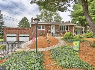 2535 Hill Rd, Reading, PA 19606