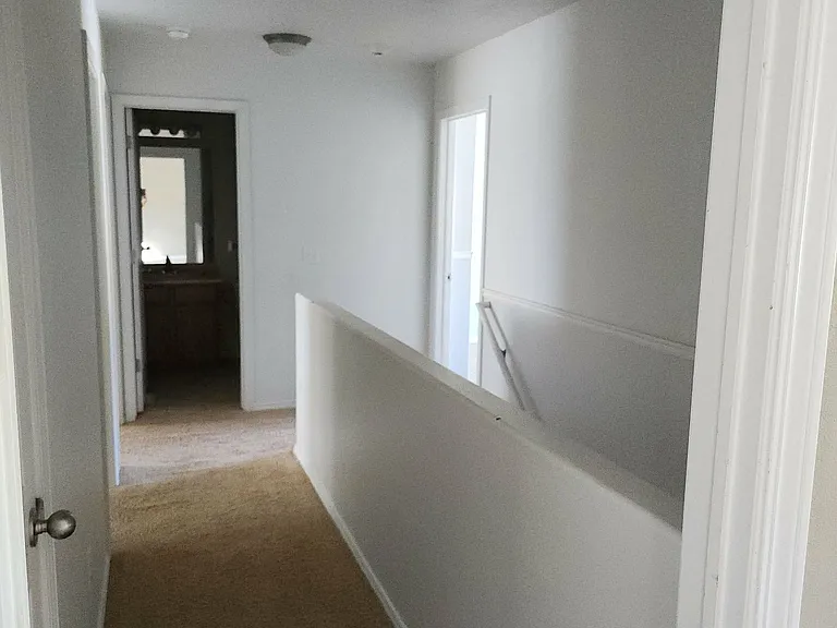 209 E Interlochen Ln — Photo 13