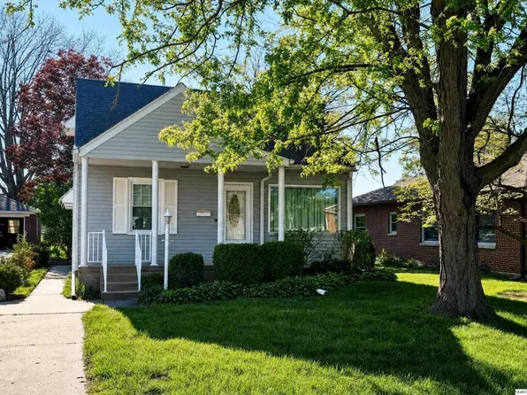 1212 S 22nd St, Quincy, IL 62301