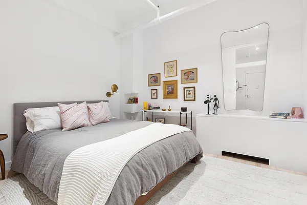 Sold by Brown Harris Stevens | media 25