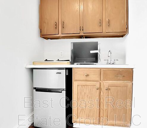 5th image of 55-57 S Potomac St #409