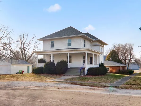 201 S Main St, Le Roy, IL 61752